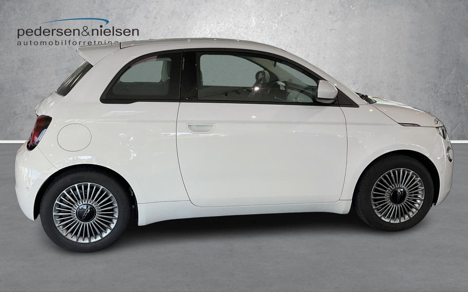 Fiat 500e 42 Icon 3d