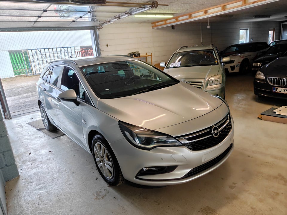 Opel Astra 1,6 CDTi 110 Dynamic Sports Tourer 5d