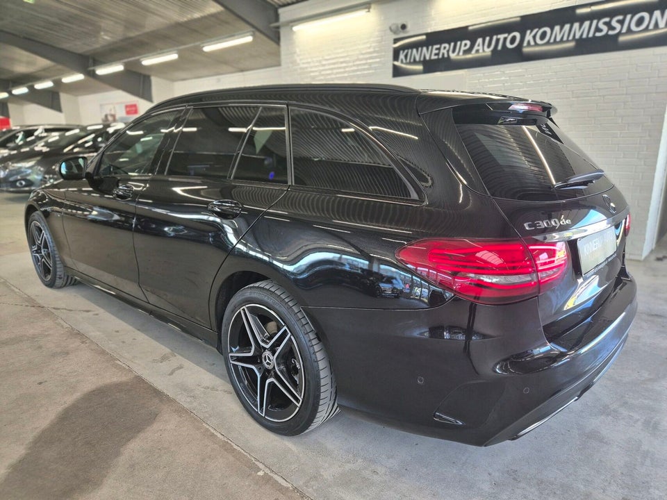 Mercedes C300 de 2,0 AMG Line stc. aut. 5d