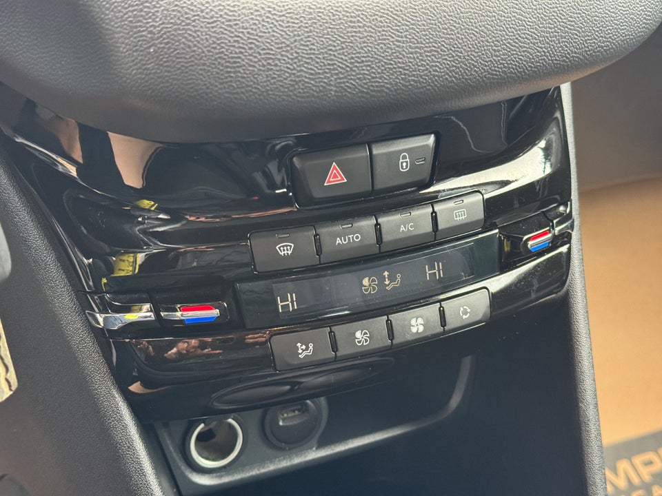 Peugeot 208 1,5 BlueHDi 100 Envy 5d