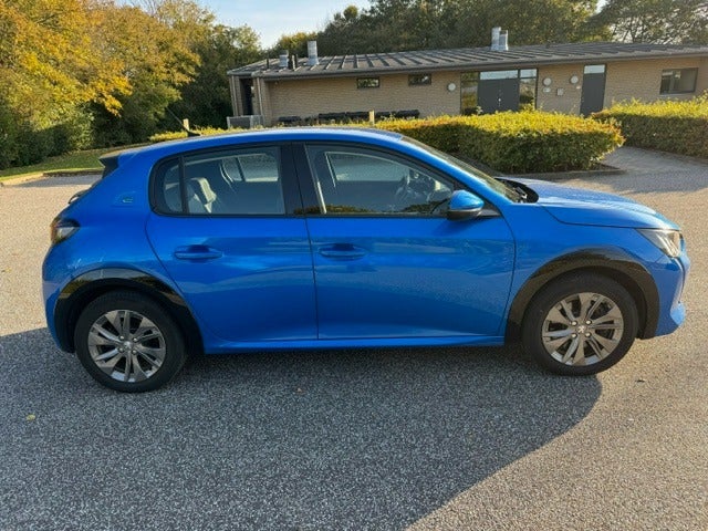 Peugeot e-208 50 GT 5d