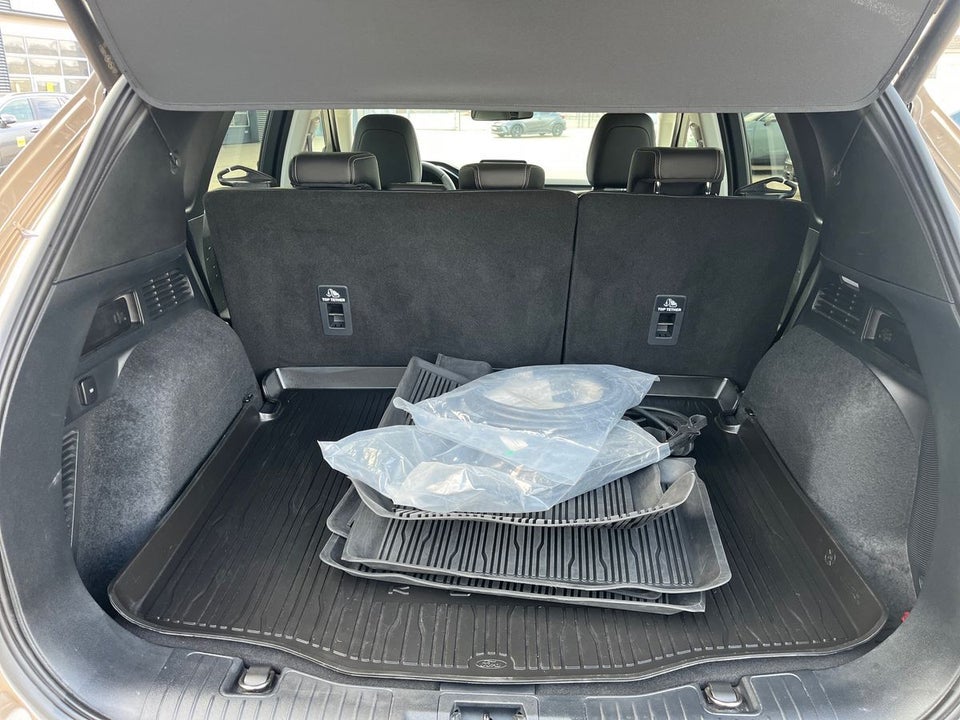 Ford Kuga 2,5 PHEV Titanium X CVT 5d