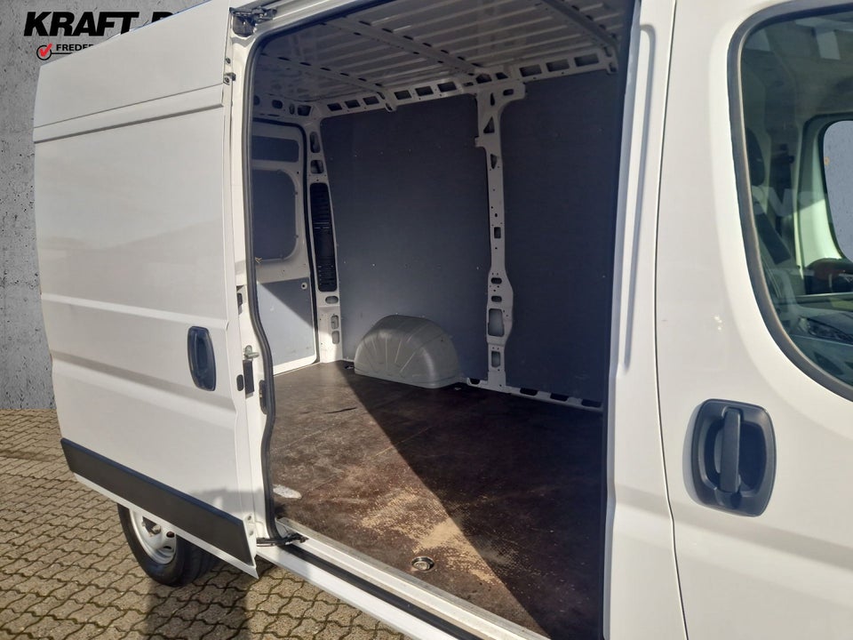 Fiat Ducato 33 2,2 MJT 140 Kassevogn L2H2 Pro+