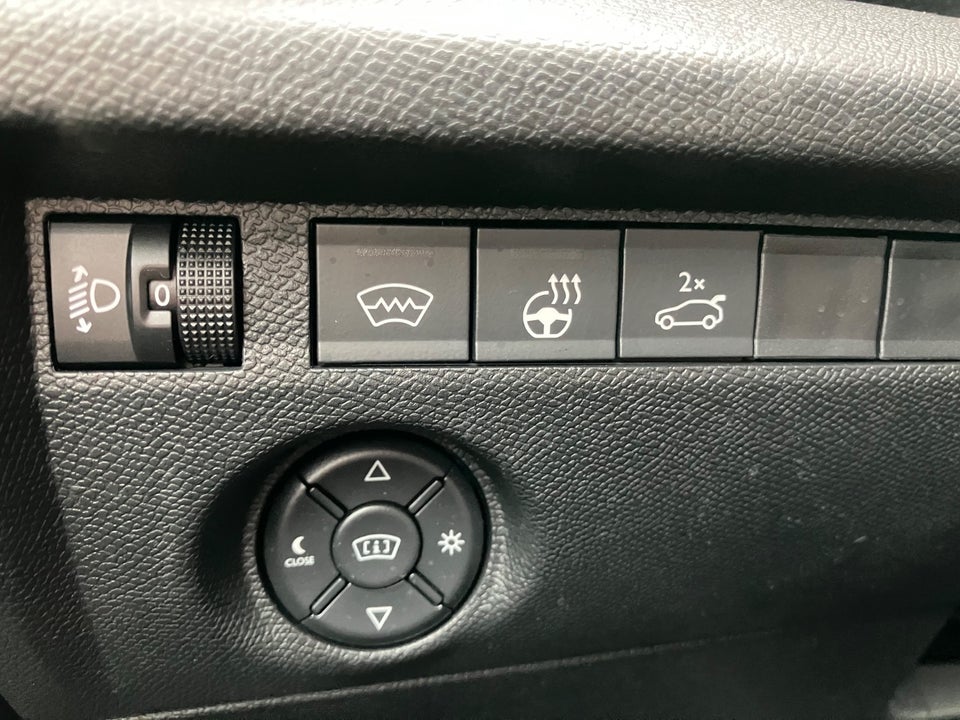 Citroën ë-C4 X 50 Shine 4d