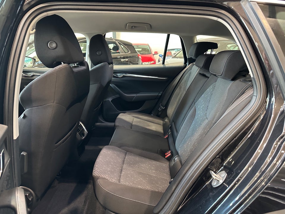 Skoda Octavia 2,0 TDi 150 Style Combi DSG 5d