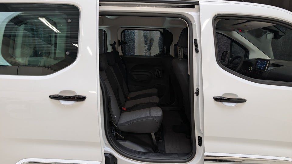 Toyota ProAce City Verso 50 Medium Family 5d