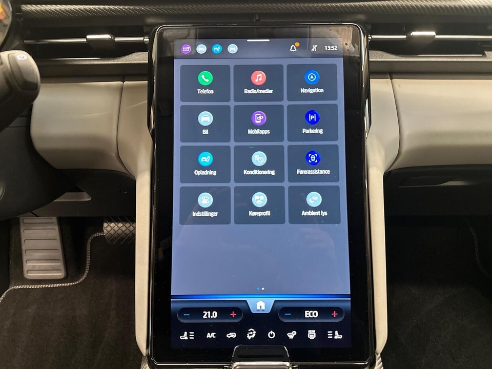 Ford Explorer 82 Premium Extended Range 5d