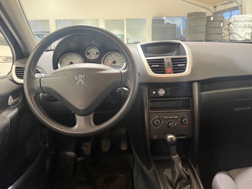 Peugeot 207 1,6 HDi 90 5d