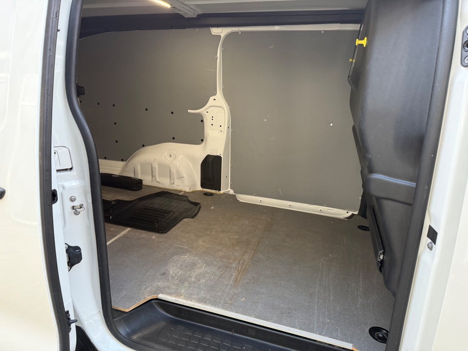 Toyota ProAce 2,0 D 144 Long Comfort Master aut. 4d