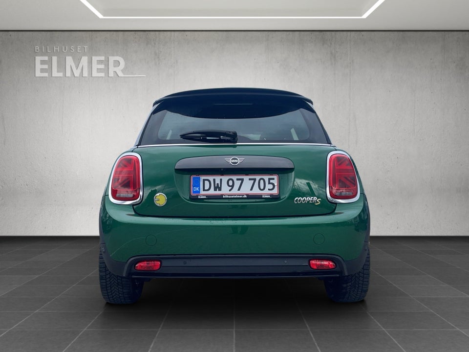 MINI Cooper SE Essential 3d