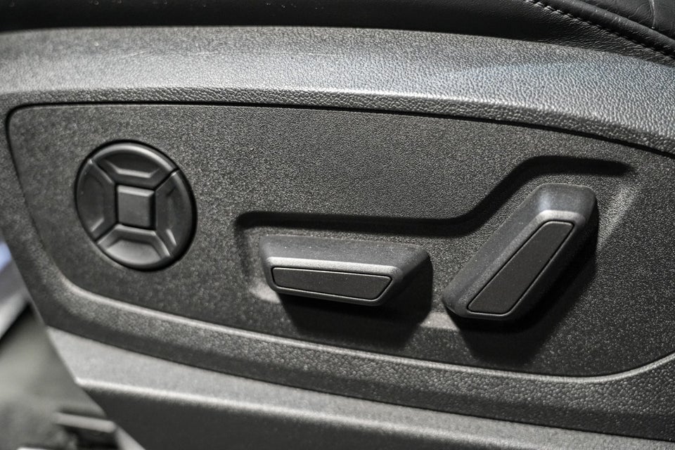 Audi Q8 e-tron 55 S-line Sportback quattro 5d
