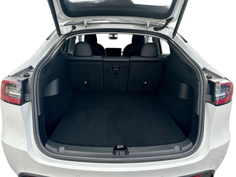 Tesla Model Y Long Range AWD 5d