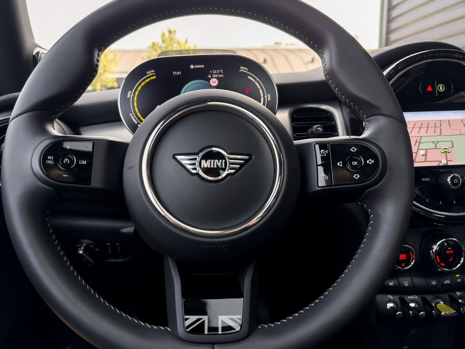 MINI Cooper SE Yours Trim 3d