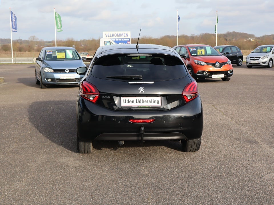 Peugeot 208 1,5 BlueHDi 100 Allure Sky 5d