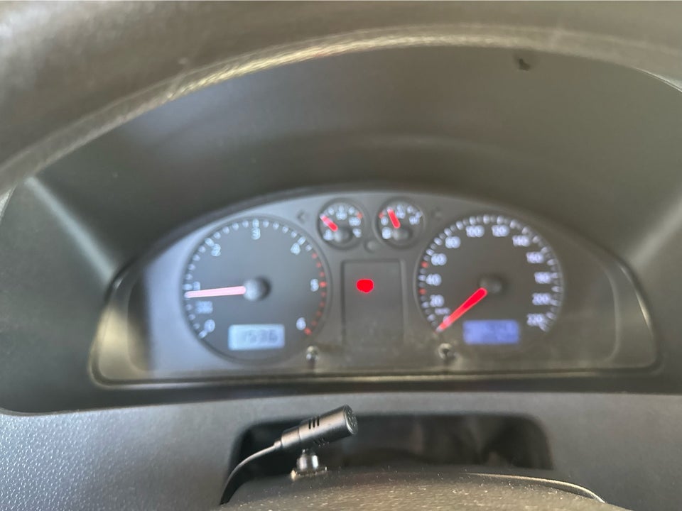 VW Caravelle 1,9 TDi 102 Trendline lang 4d