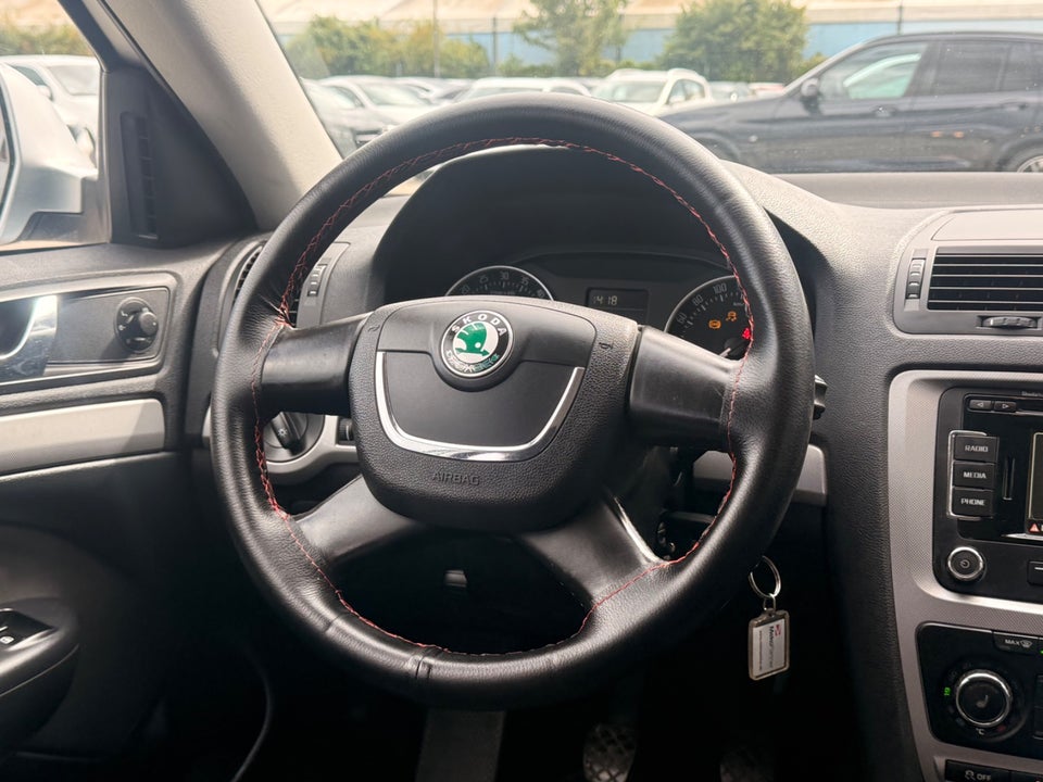 Skoda Octavia 1,6 TDi 105 Active Combi 5d