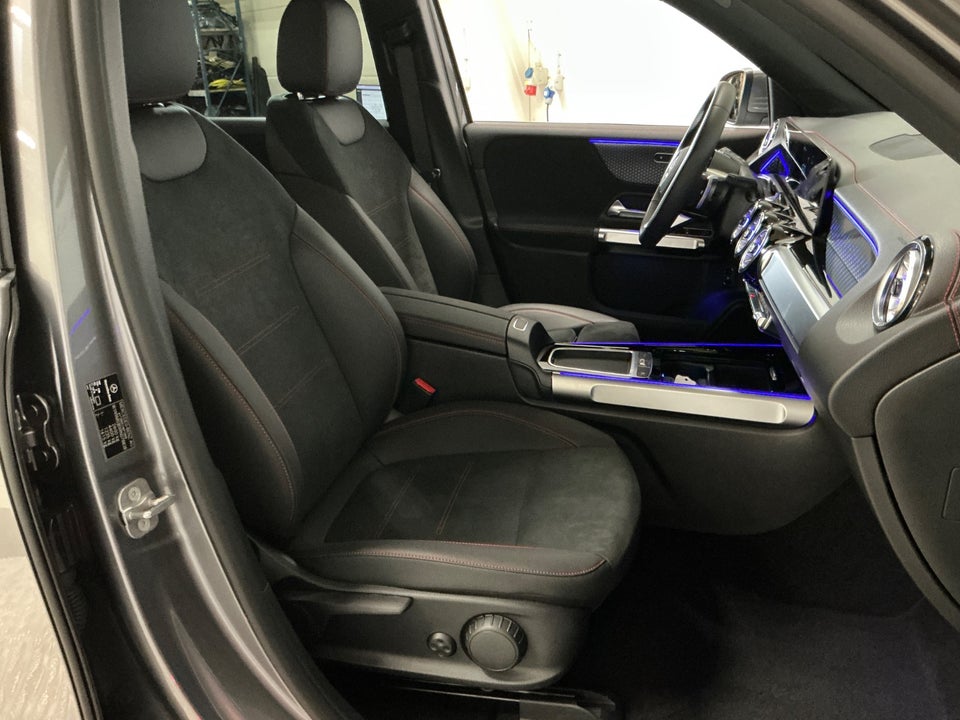 Mercedes EQB300 AMG Line 4Matic 5d