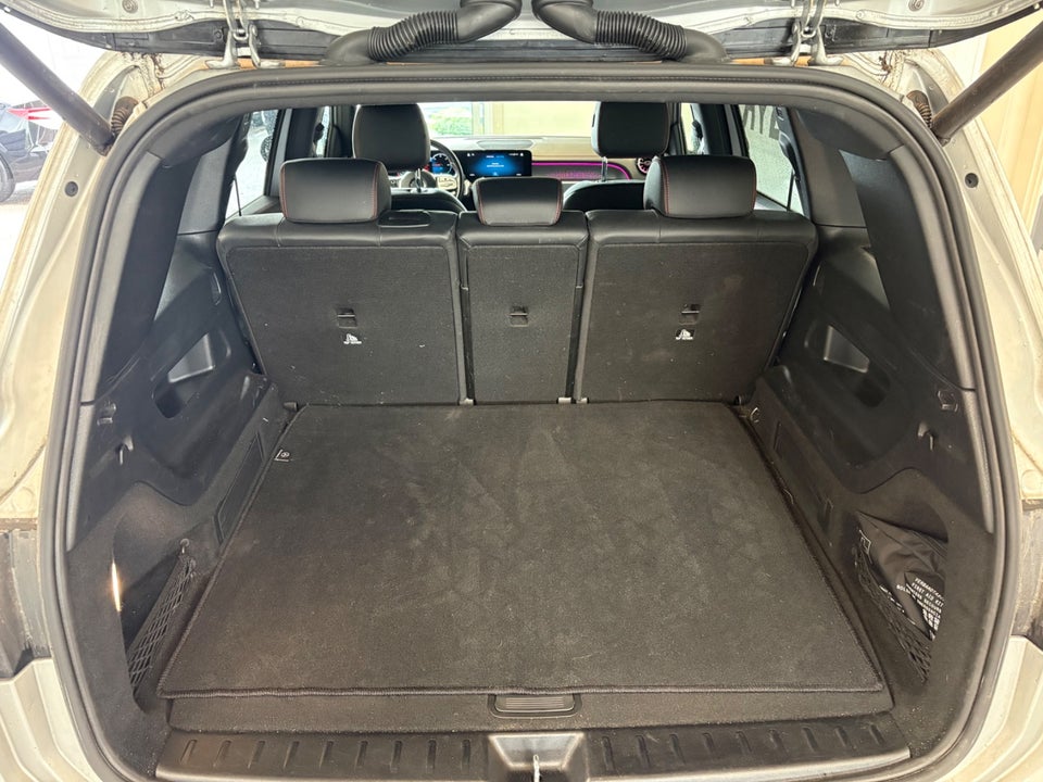 Mercedes EQB250 AMG Line 5d