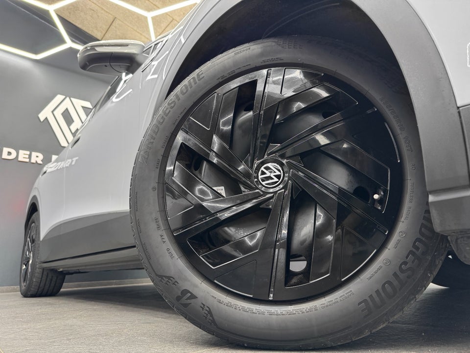 VW ID.4 77 Pro Performance Tech 5d