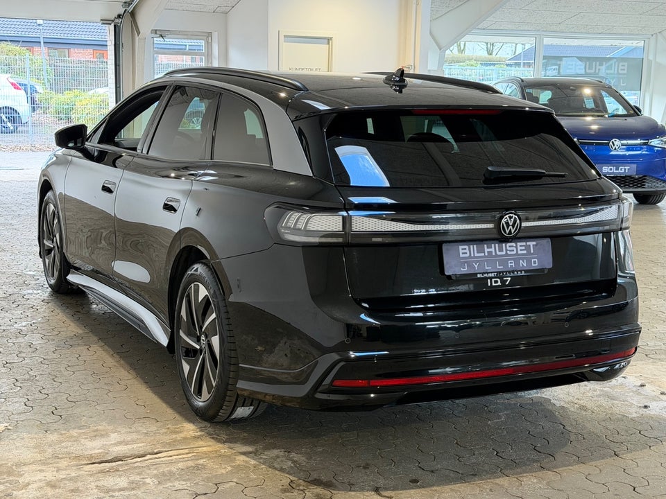 VW ID.7 86 Pro S Tourer 5d