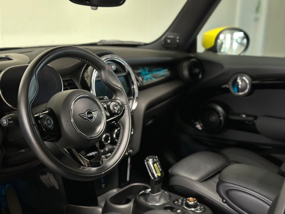 MINI Cooper SE Maximise 3d