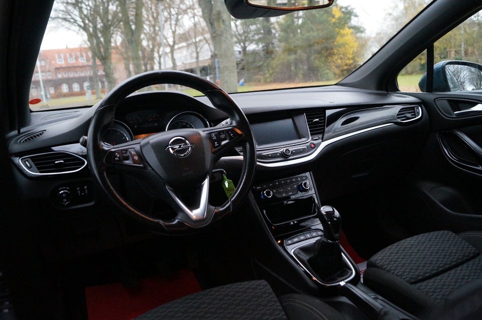 Opel Astra 1,4 T 150 Dynamic 5d