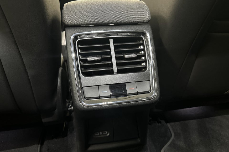 Skoda Enyaq 80 iV Loft 5d