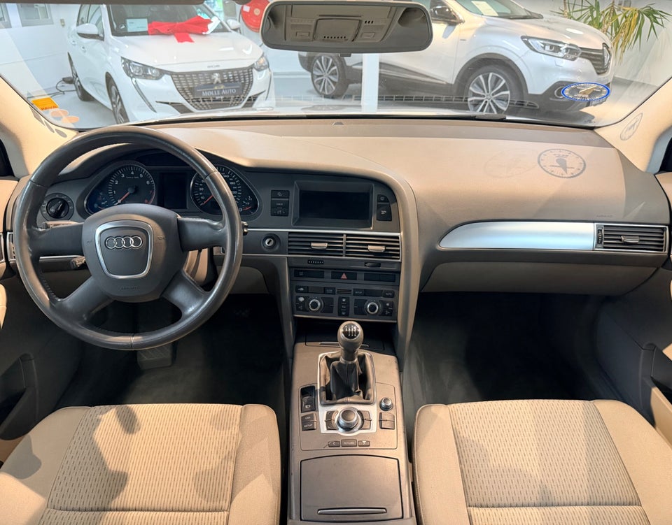 Audi A6 2,4 V6 4d