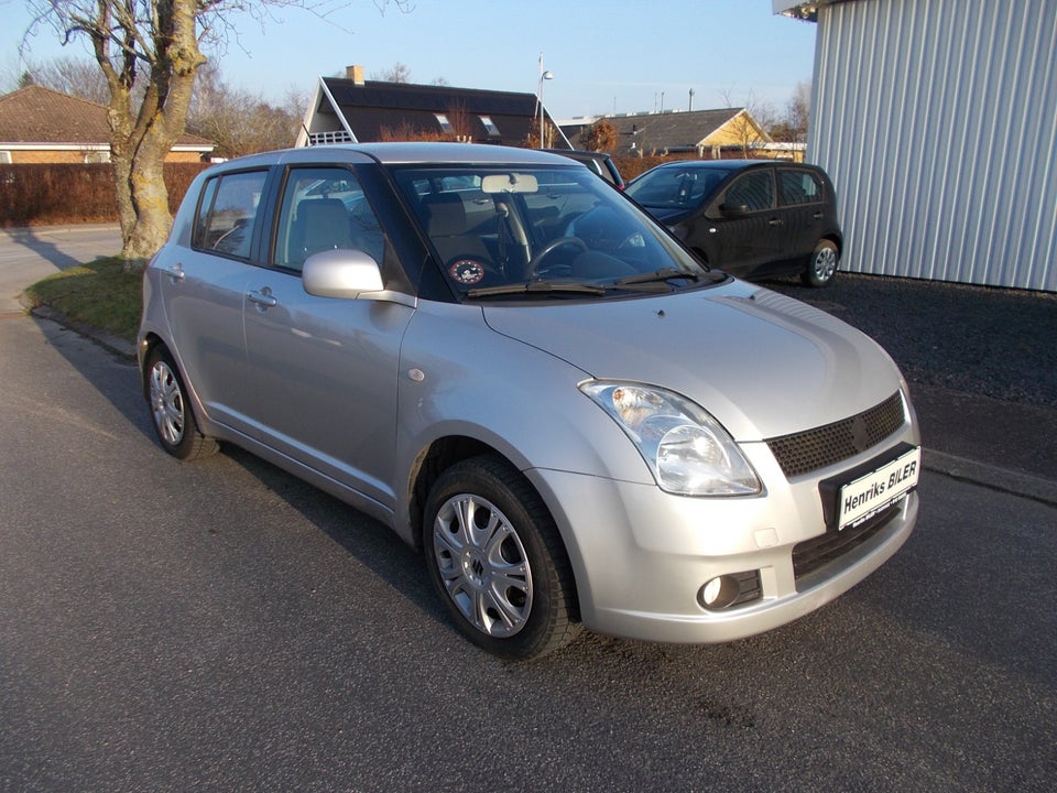 Suzuki Swift 1,3 GLX 5d