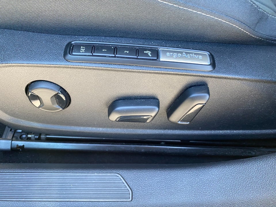 VW Golf VIII 1,5 eTSi 150 Style DSG 5d