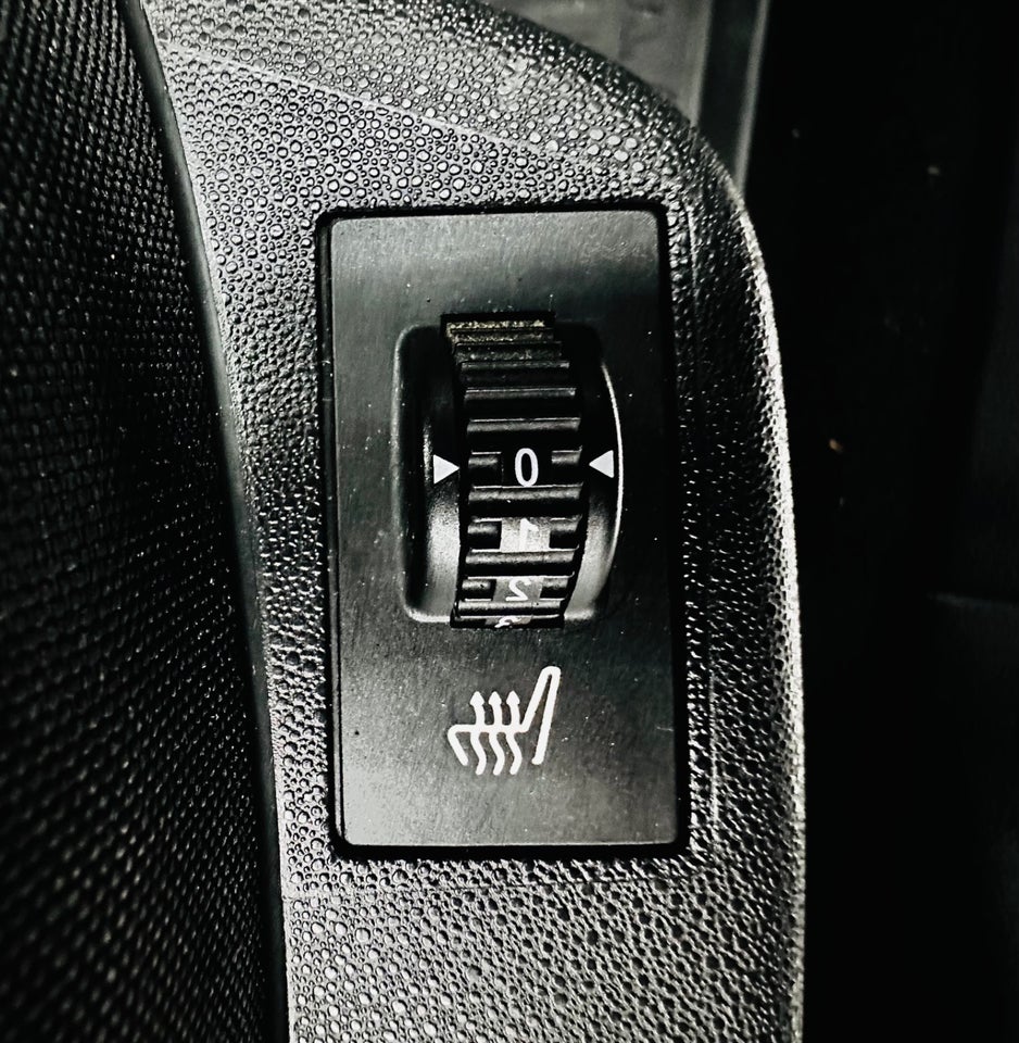 Citroën C4 1,6 BlueHDi 120 Feel 5d