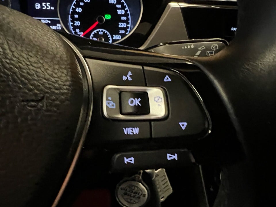 VW Touran 1,6 TDi 115 Comfortline Connect DSG 7prs 5d