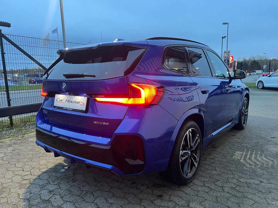 BMW iX1 xDrive30 M-Sport Premium 5d