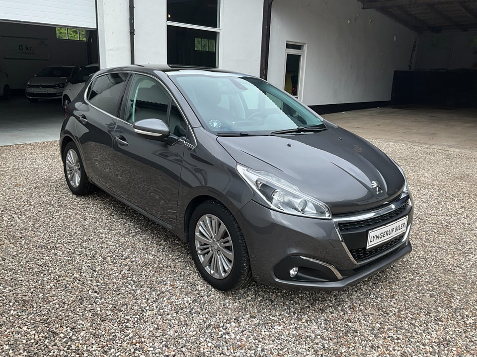 Peugeot 208 1,2 PureTech 82 Prestige 5d