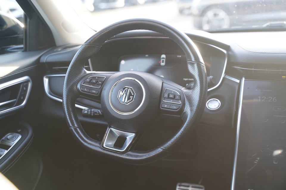 MG Marvel R Luxury 5d