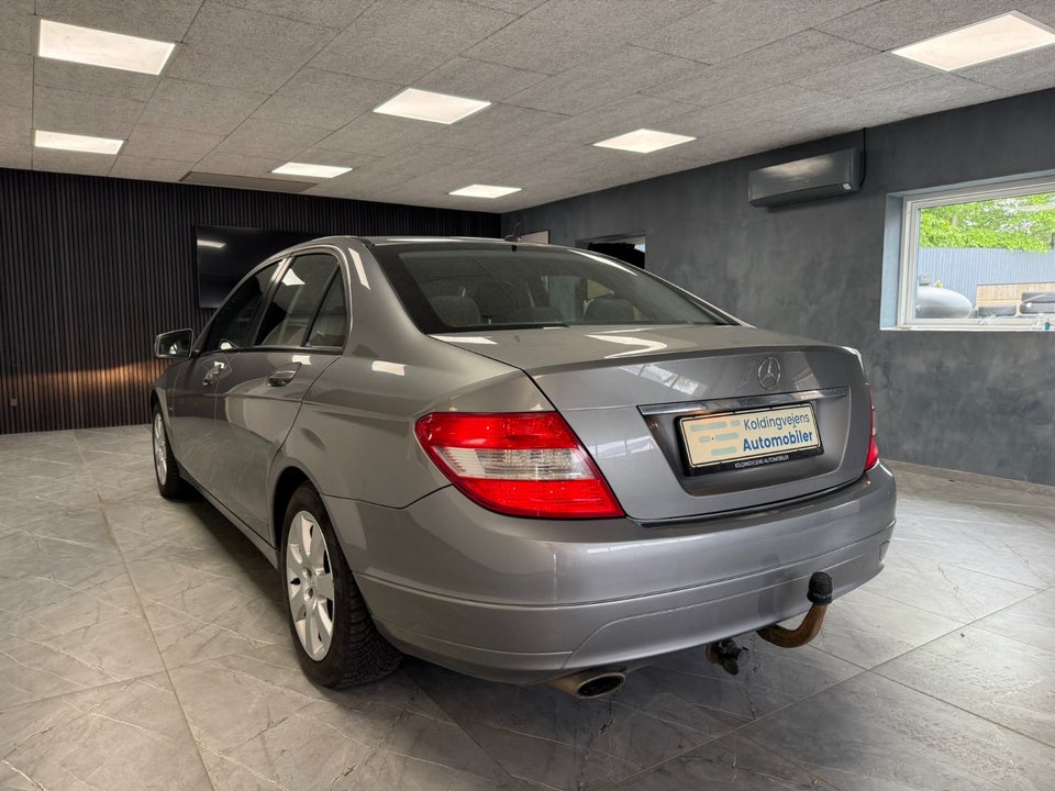 Mercedes C200 2,2 CDi BE 4d