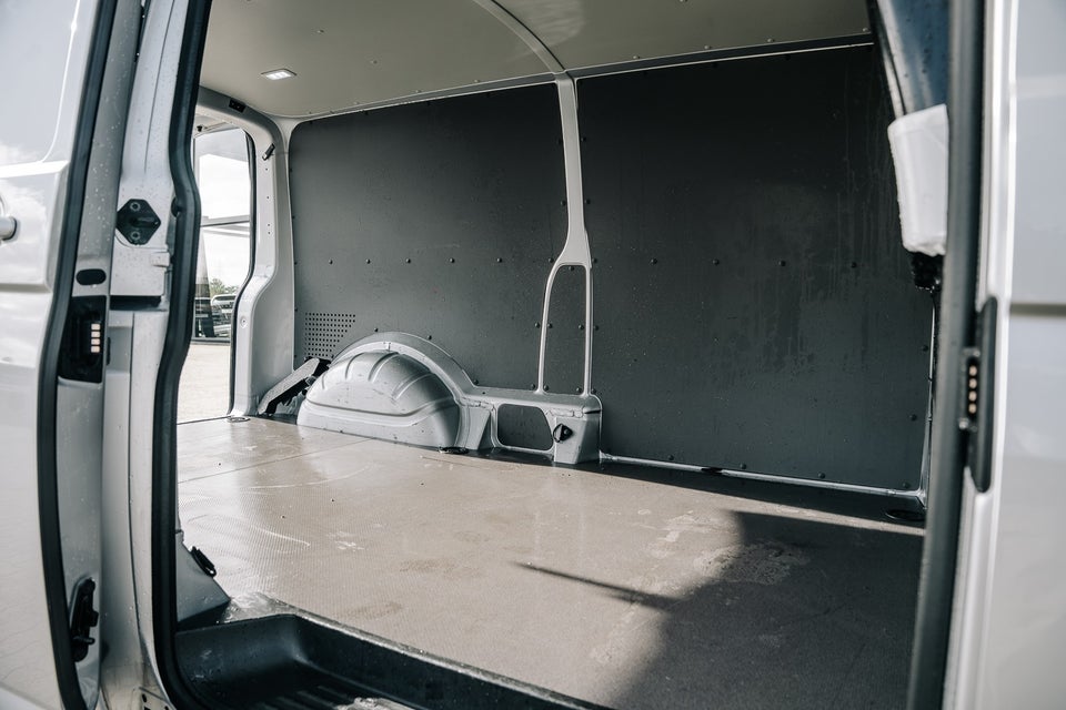 VW Transporter 2,0 TDi 150 Kassevogn DSG lang