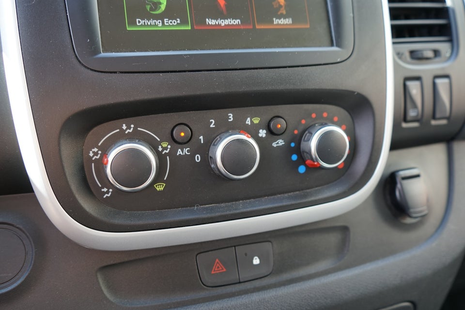 Renault Trafic T29 2,0 dCi 120 L2H1