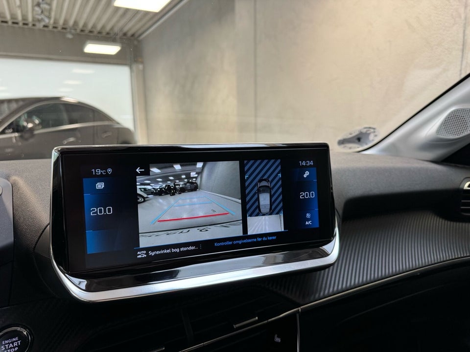 Peugeot 208 1,2 PureTech 100 Allure Sky EAT8 5d