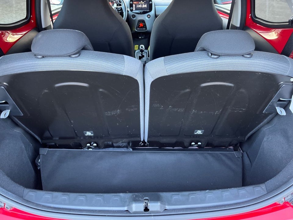 Toyota Aygo 1,0 VVT-i x-press x-shift 5d