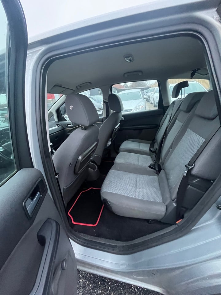 Ford Focus C-MAX 1,6 115 Ambiente 5d