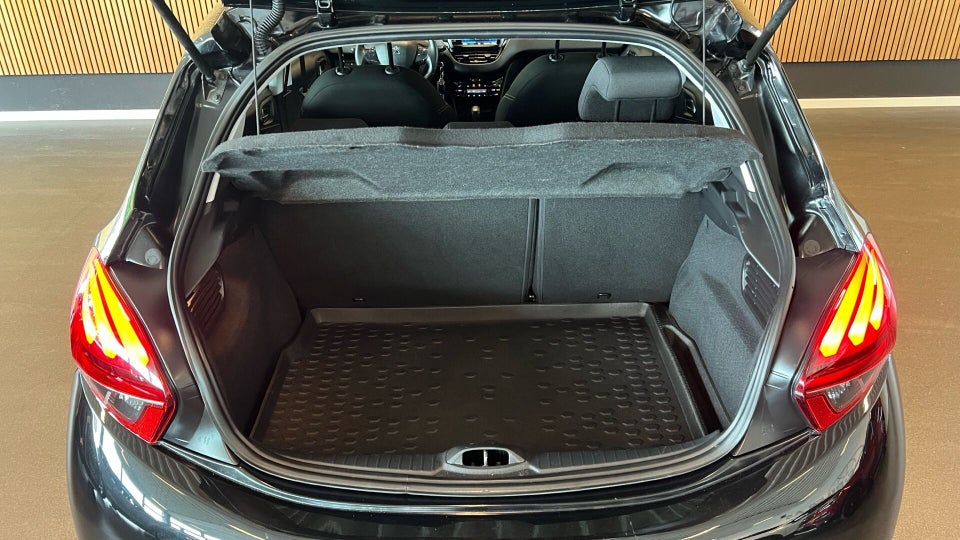 Peugeot 208 1,2 VTi 82 Envy 5d