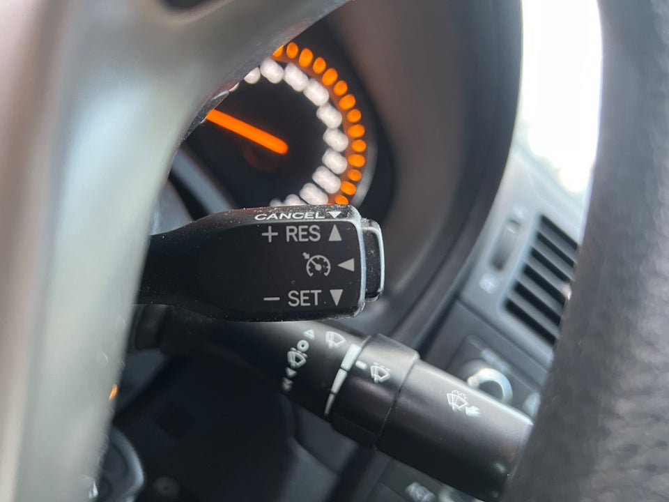 Toyota Avensis 1,6 VVT-i T1 4d