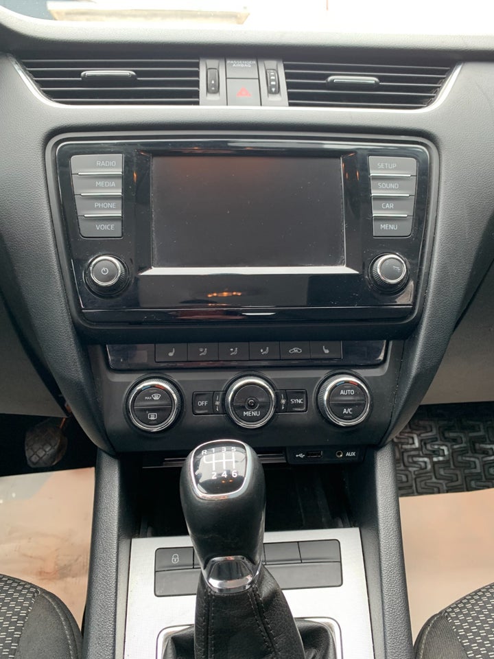 Skoda Octavia 1,2 TSi 110 Ambition Combi 5d