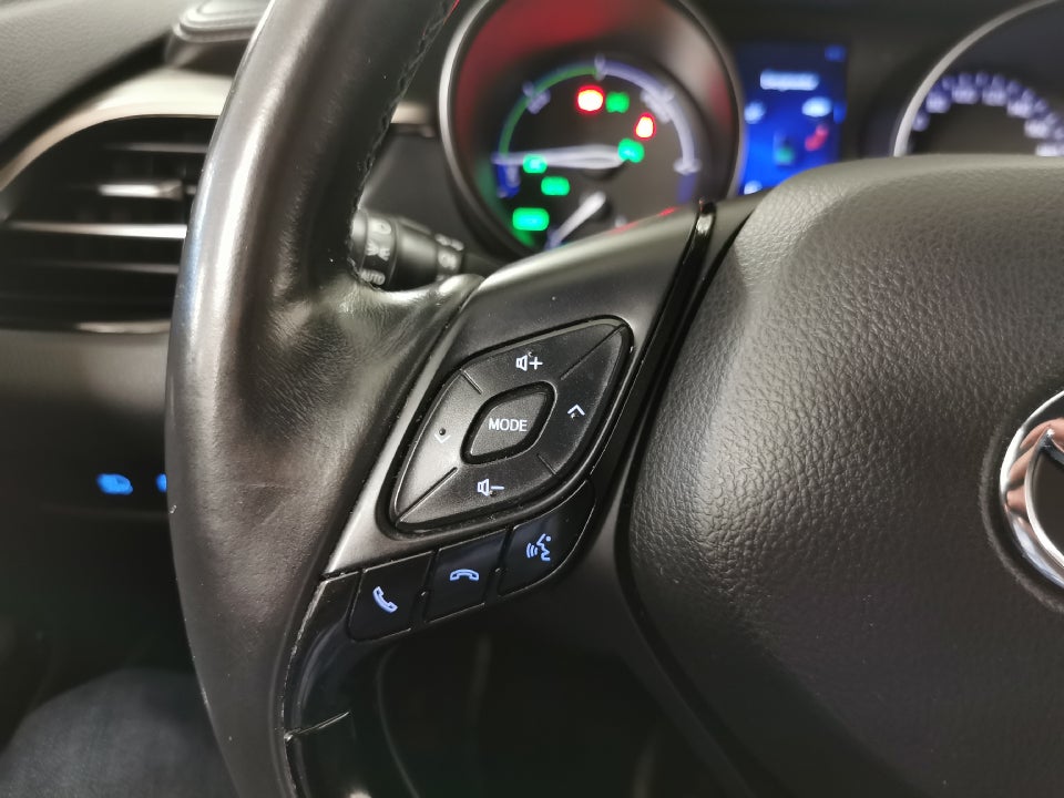 Toyota C-HR 1,8 Hybrid C-LUB Selected CVT 5d