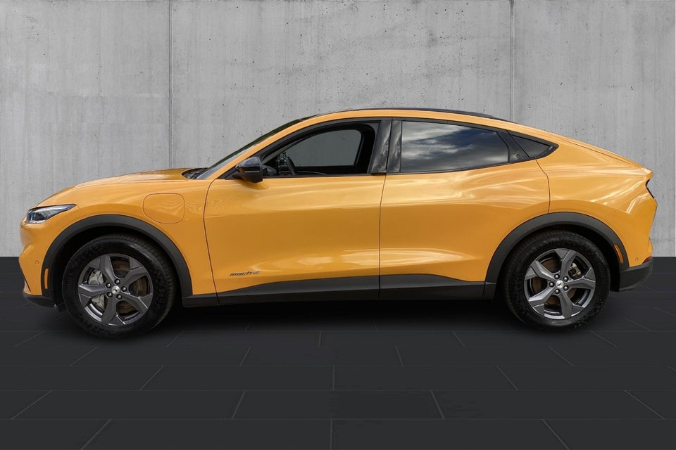 Ford Mustang Mach-E 75 Standard Range 5d