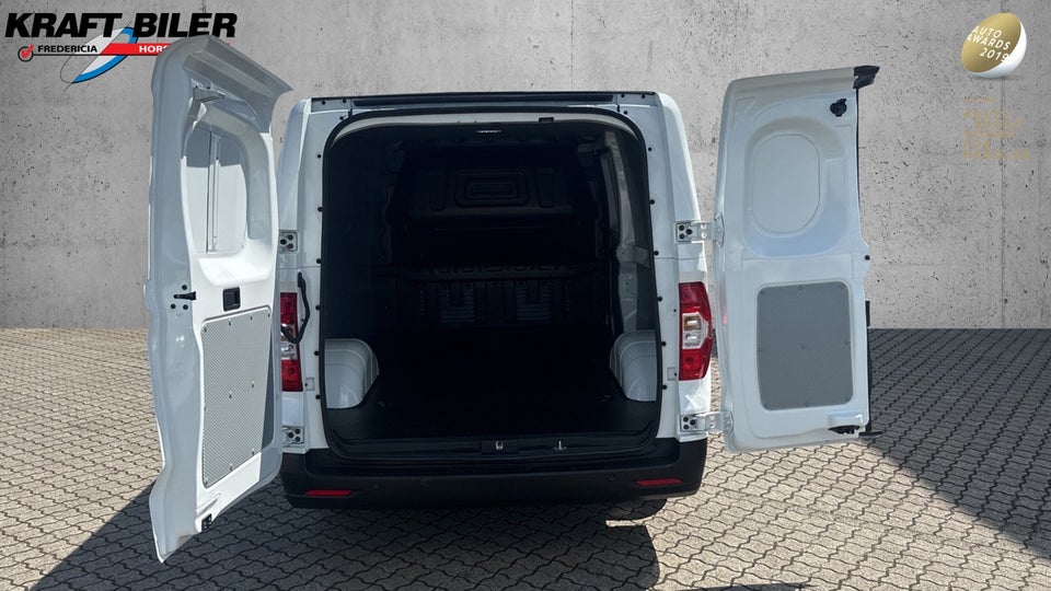 Maxus e-Deliver 3 50 Cargo Van LWB