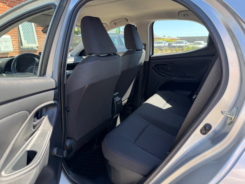 Toyota Yaris 1,5 Hybrid H3 e-CVT 5d