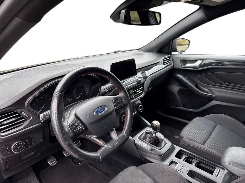 Ford Focus 1,0 EcoBoost ST-Line 5d