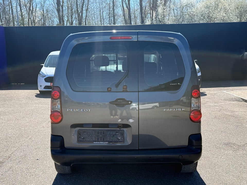 Peugeot Partner 1,6 BlueHDi 100 L1 Flex Van 5d